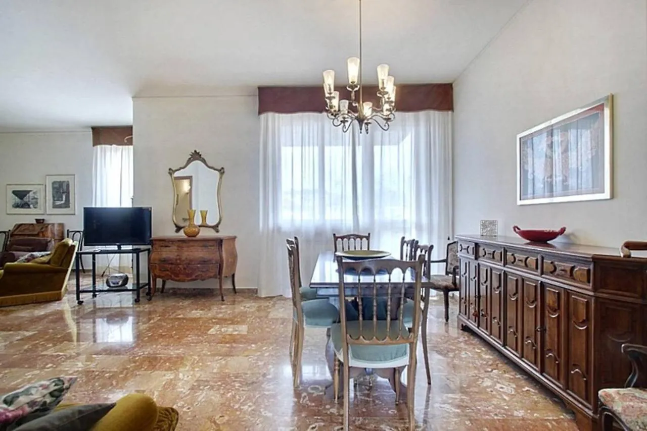 פירנצה Frati Bigi Apartment With Parking איטליה