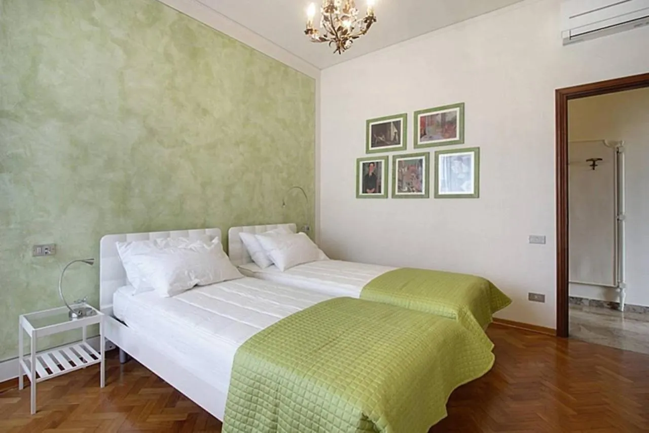 Frati Bigi Apartment With Parking Florence