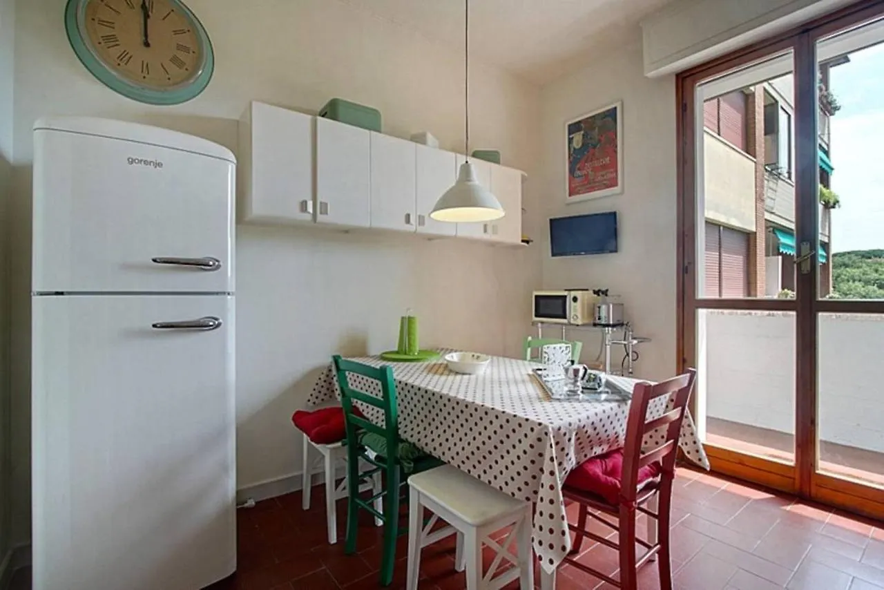 Frati Bigi Apartment With Parking Florence