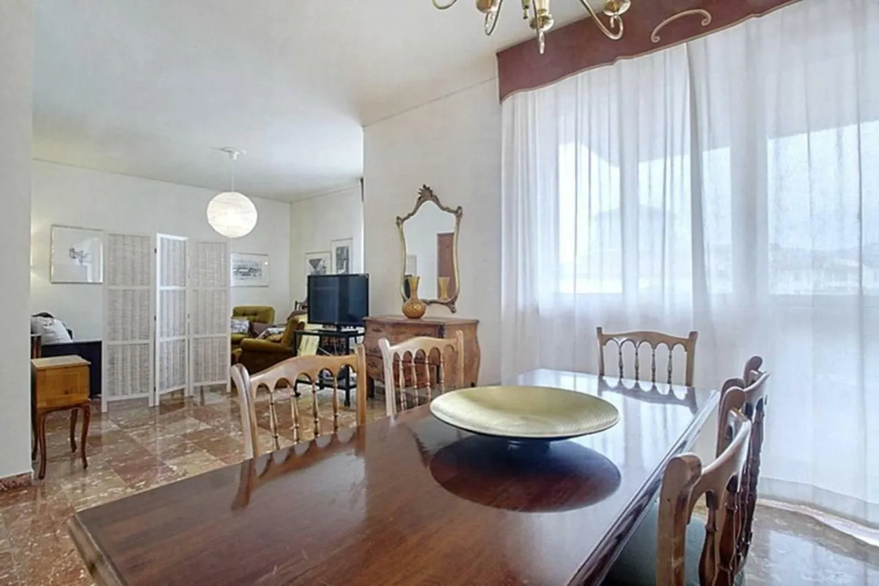 Frati Bigi Apartment With Parking Florence