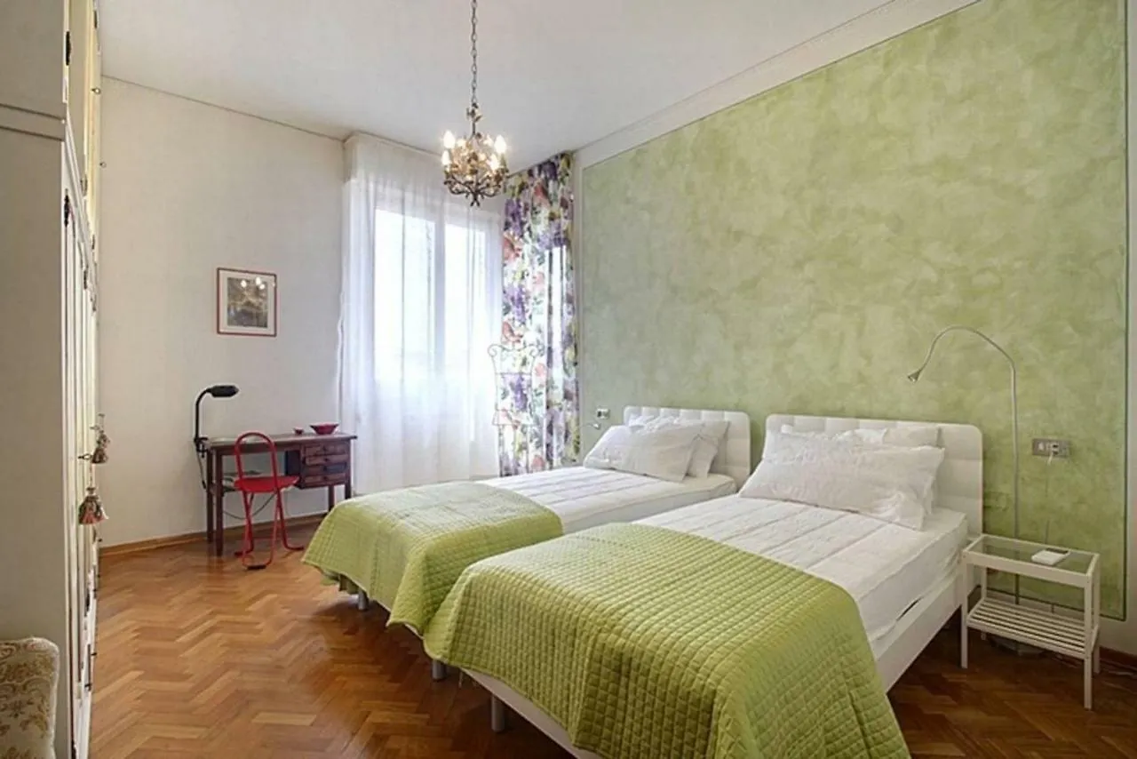Frati Bigi Apartment With Parking Florence